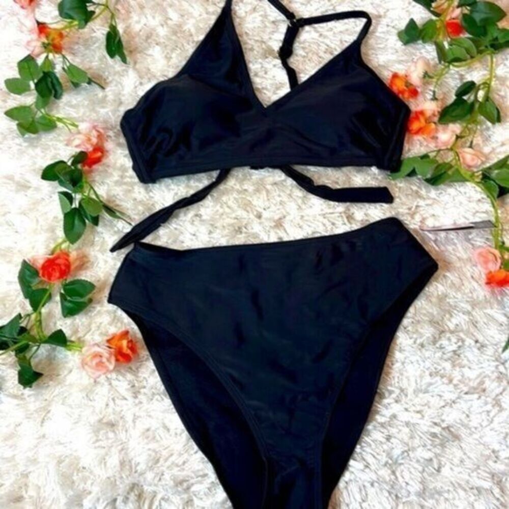 Wild‎ Fable Swimsuit Set Cut Out One Shoulder Bikini top and Cheeky Bottoms